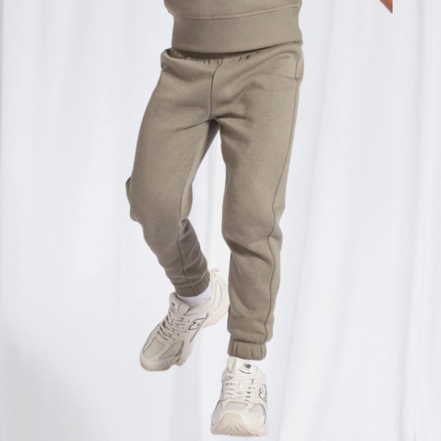 Trackpants