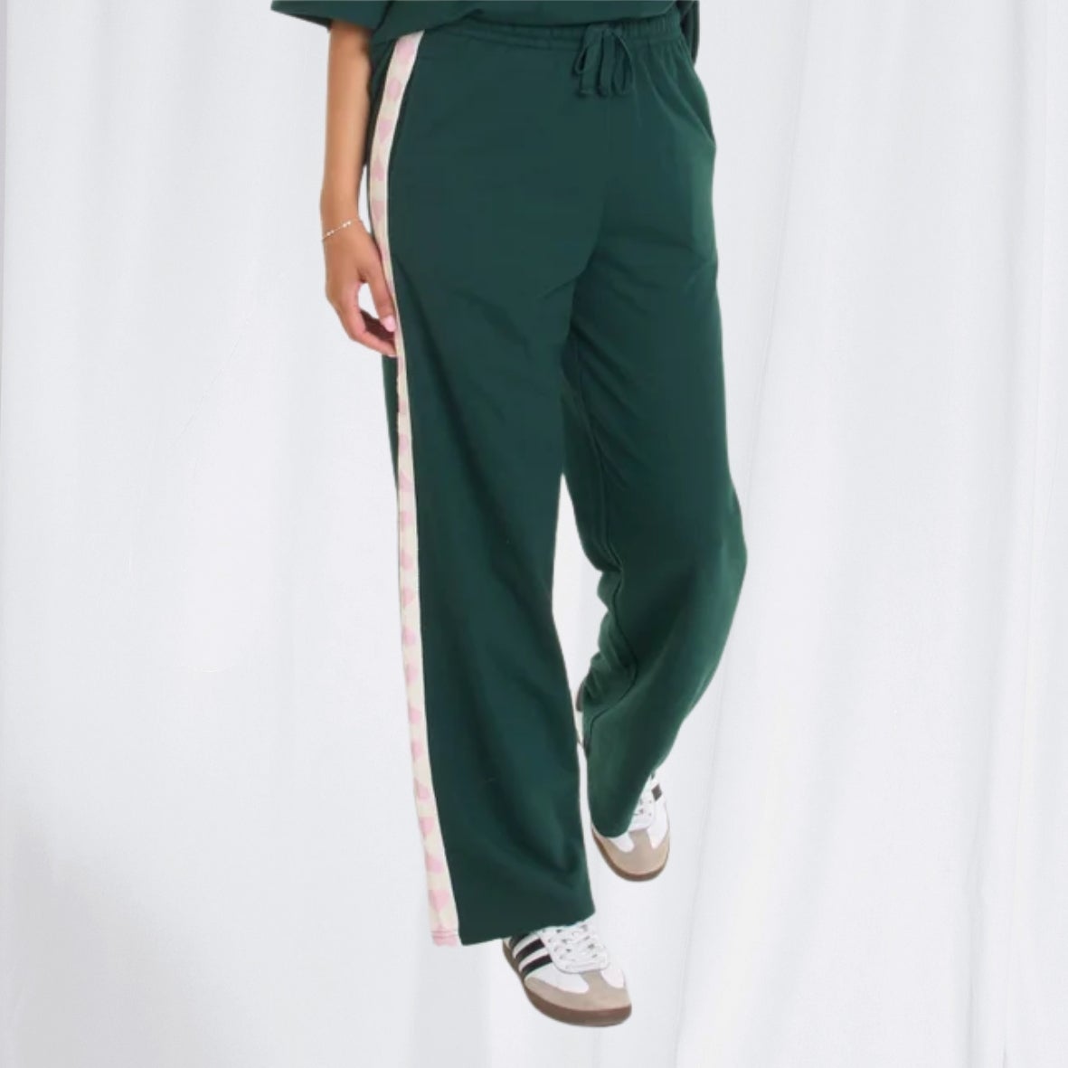 Trackpants