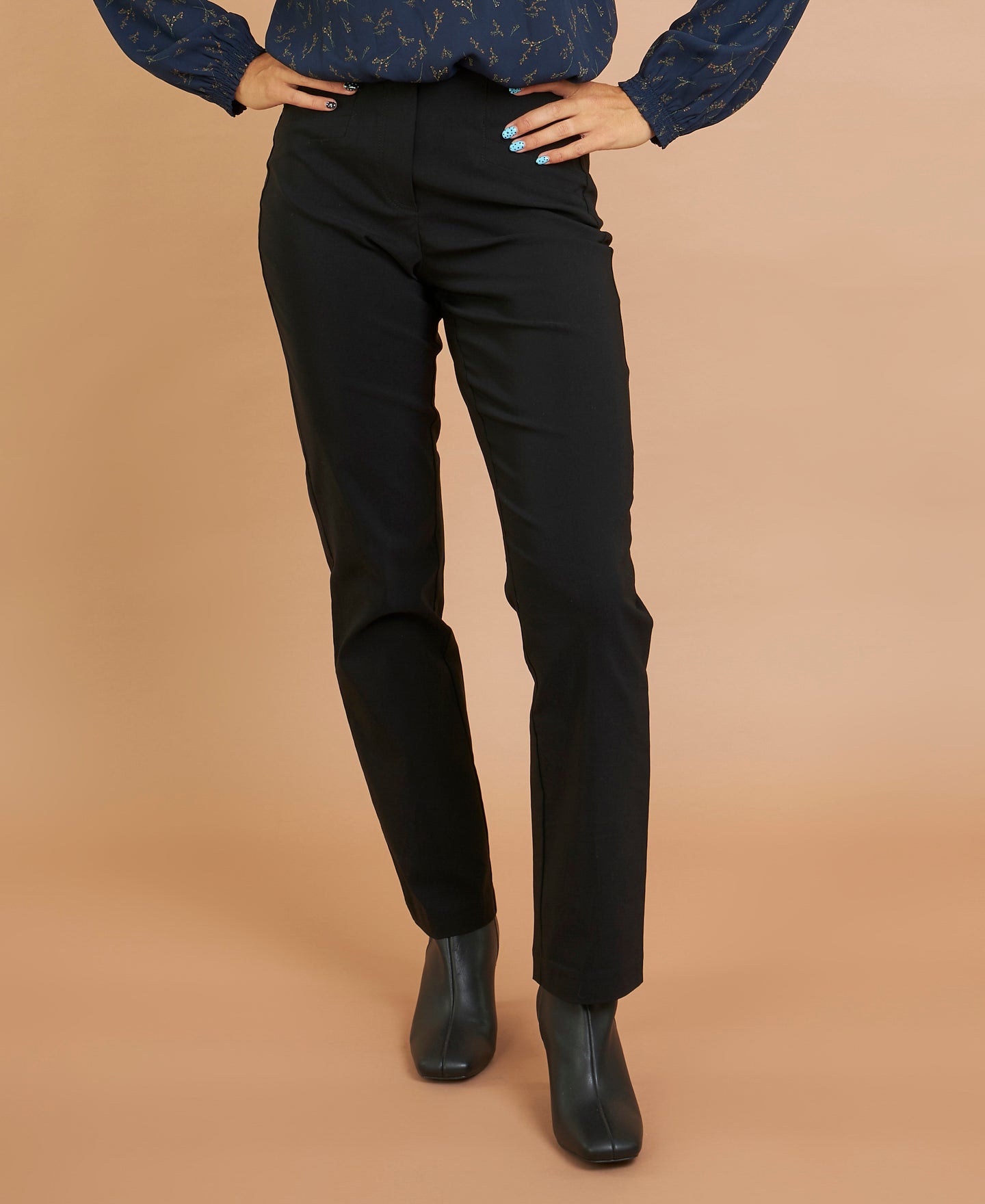 Women's Bengaline Straight Leg Pant in Black Postie