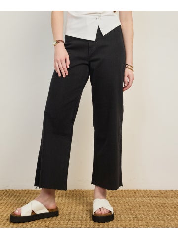 Women's High Waist Crop Wide Leg Jean in Washed Black Postie