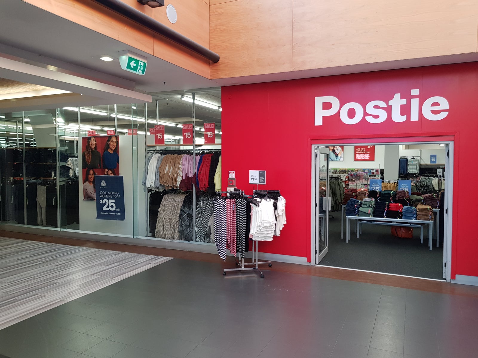 Store Dunedin Postie