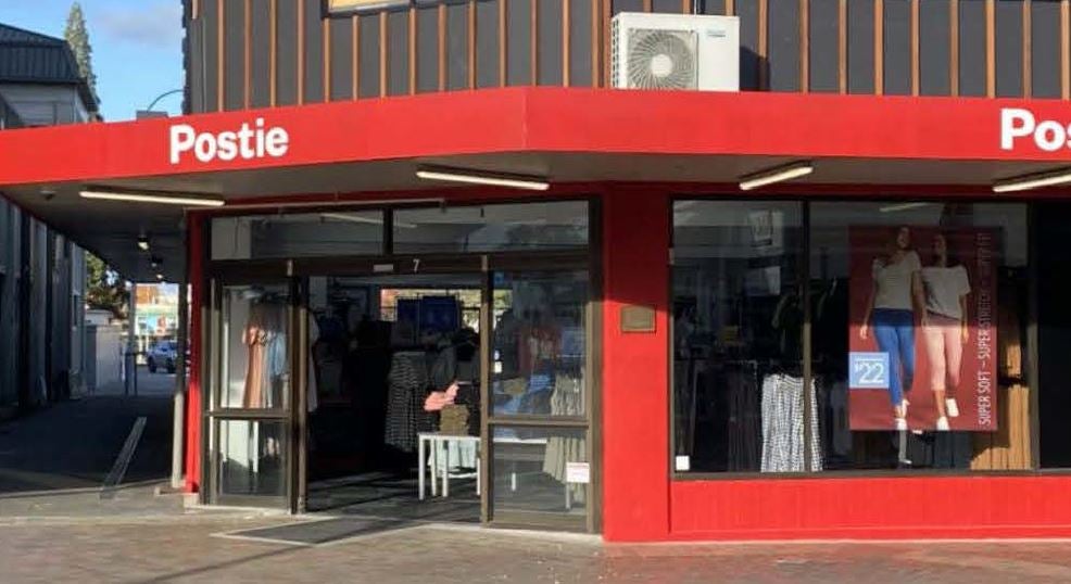 Store Blenheim Postie